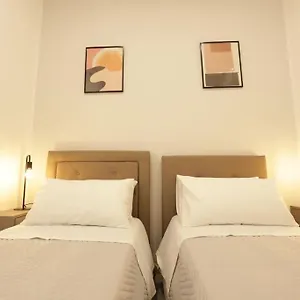 Santa Chiara Luxury House Apartment
